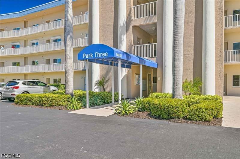 3 bedroom Condominium at 14831 Park Lake Dr Ph01, The Park At Lakewood, Fort Myers — photo 2