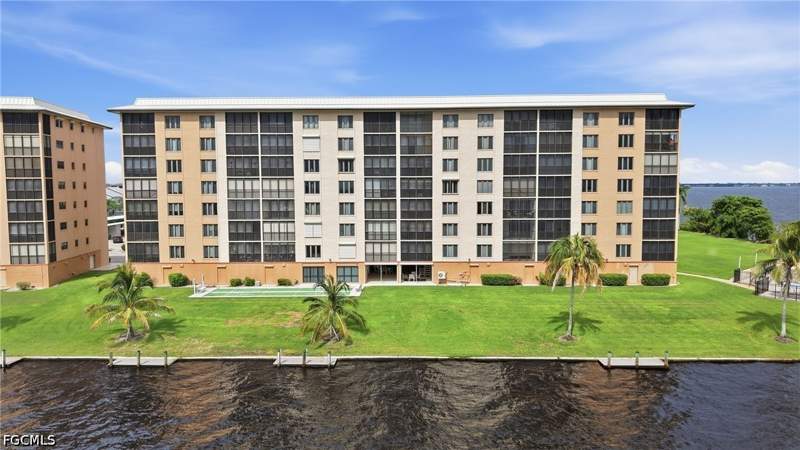 2 bedroom Condominium at 4280 SE 20th Pl 808, River Towers Condo, Cape Coral — photo 4