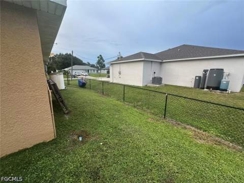 2807 48th St W, Lehigh Acres FL - photo 10 of 12