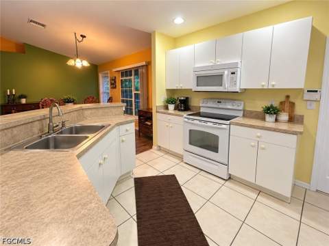 2807 48th St W, Lehigh Acres FL - photo 7 of 12