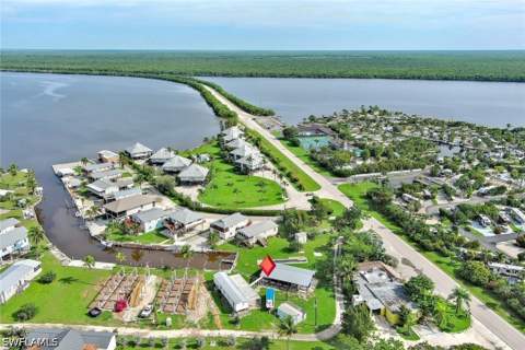 1241 S Lopez Ln, Chokoloskee FL - photo 20 of 39