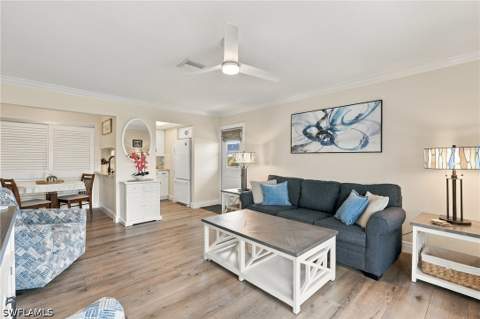 330 Kon Tiki Dr D6, Naples FL - photo 11 of 28