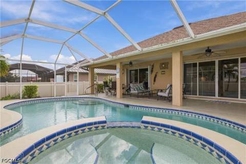 2215 NW 5th St, Cape Coral FL - photo 6 of 39