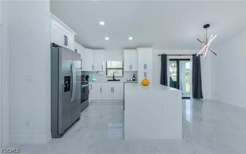 416 NW 25th Ave, Cape Coral FL - photo 7 of 22