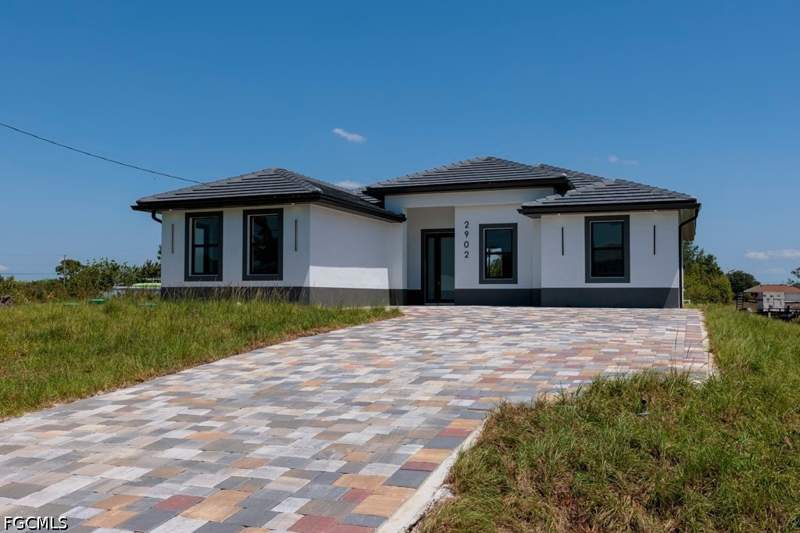 4 bedroom SingleFamilyResidence at 1010 Wagner Ave, Lehigh Acres, Lehigh Acres — photo 3