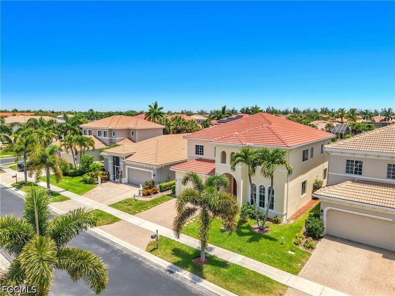 5 bedroom SingleFamilyResidence at 15641 Alton Dr, Santa Barbara, Fort Myers — photo 2