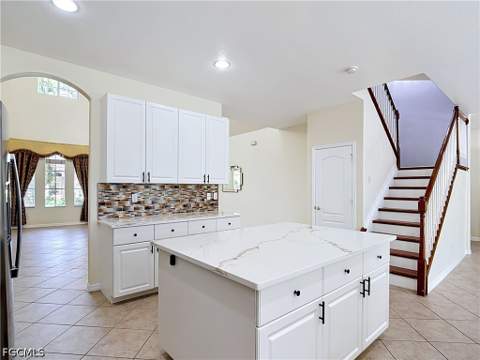 15641 Alton Dr, Fort Myers FL - photo 7 of 48