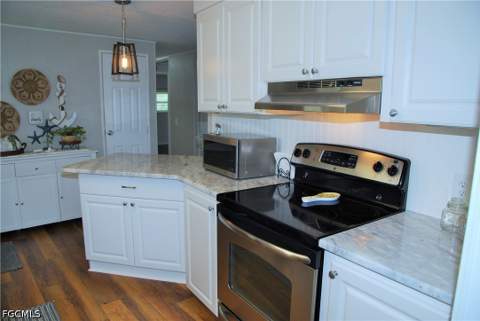 298 Boros Dr, North Fort Myers FL - photo 12 of 56