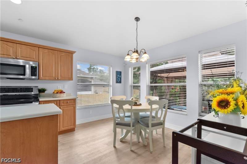 3 bedroom SingleFamilyResidence at 424 La Perouse St, Mirror Lakes, Lehigh Acres — photo 2