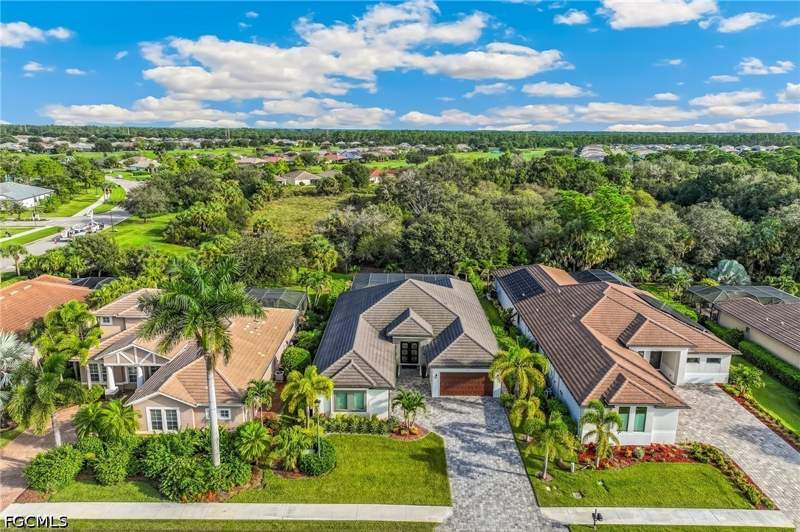 3 bedroom SingleFamilyResidence at 17259 Walnut Run Dr, Country Club, Alva — photo 3