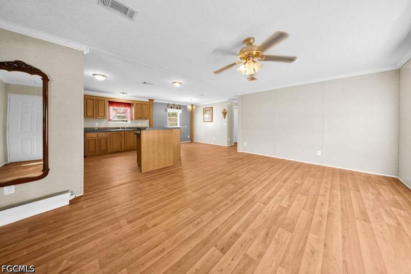 3 bedroom ManufacturedHome at 1080 Canopy Ln, Moore Haven, Moore Haven — photo 3