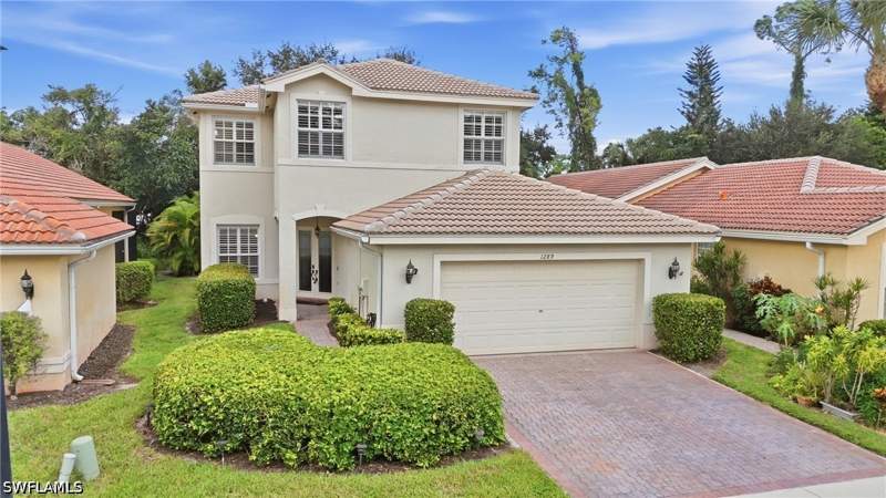 4 bedroom SingleFamilyResidence at 1289 Barrigona Ct, Saturnia Lakes, Naples — photo 2
