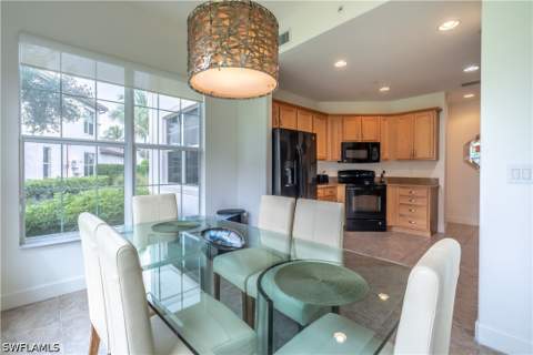 8070 Players Cove Dr 102, Naples FL - photo 18 of 40