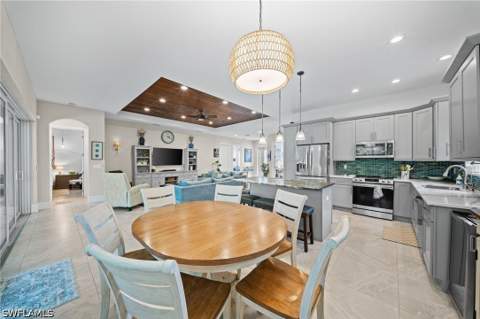 2291 Thomasson Dr, Naples FL - photo 8 of 36