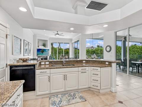 980 Fieldstone Dr, Marco Island FL - photo 7 of 36