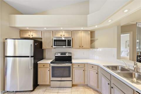 28072 Cavendish Ct 2207, Bonita Springs FL - photo 11 of 42