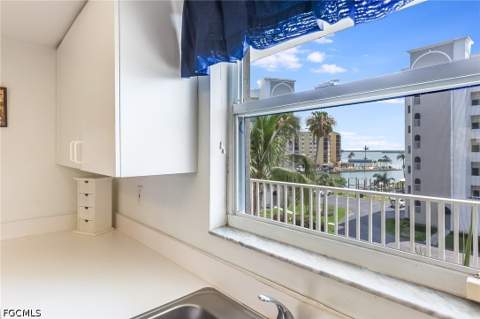 4351 Bay Beach Ln 332, Fort Myers Beach FL - photo 12 of 43