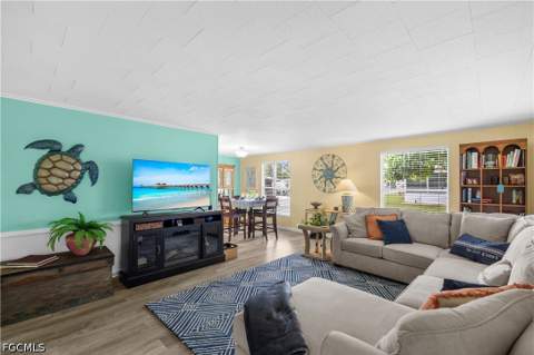 506 Blossom Ct, North Fort Myers FL - photo 12 of 35