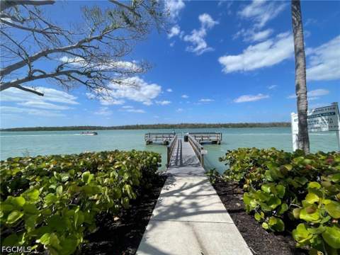 4142 Bay Beach Ln 4, Fort Myers Beach FL - photo 16 of 40