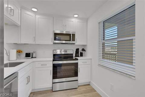 1740 Pine Valley Dr 213, Fort Myers FL - photo 13 of 38