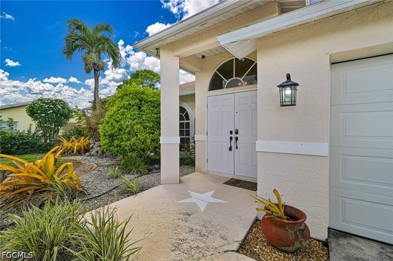 3 bedroom SingleFamilyResidence at 18222 Camellia Rd, San Carlos Park, Fort Myers — photo 2