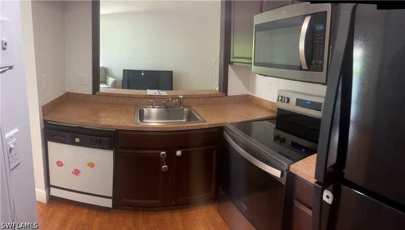 2 bedroom Condominium at 3326 New South Province Blvd 3, Provincetown, Fort Myers — photo 2