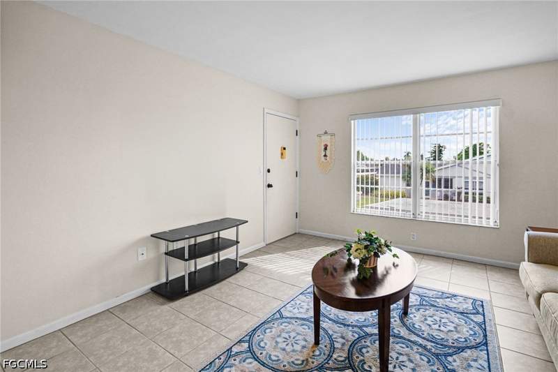 2 bedroom Condominium at 6890 Sandtrap Dr 3, Myerlee Gardens Condo, Fort Myers — photo 3