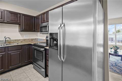 6890 Sandtrap Dr 3, Fort Myers FL - photo 6 of 34