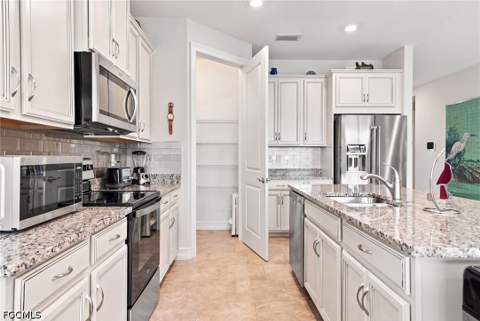 18121 Everson Miles Cir, North Fort Myers FL - photo 10 of 44