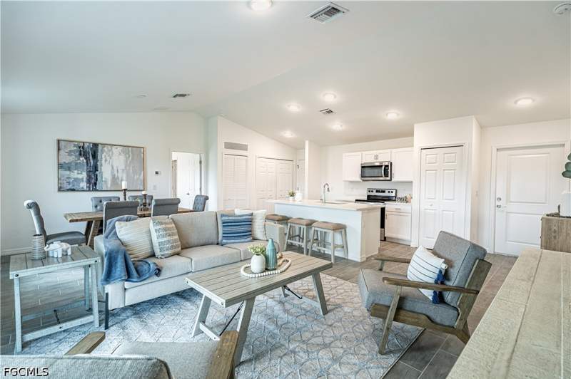 3 bedroom SingleFamilyResidence at 2841 NW 28th Ave, Cape Coral, Cape Coral — photo 3