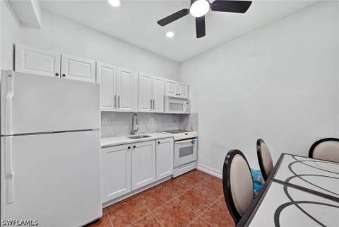 6255 Cedar Tree Ln, Naples FL - photo 13 of 50