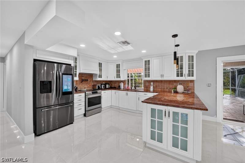 6 bedroom SingleFamilyResidence at 6255 Cedar Tree Ln, Golden Gate Estates, Naples — photo 3