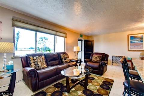 4906 Victoria Dr 413, Cape Coral FL - photo 7 of 27