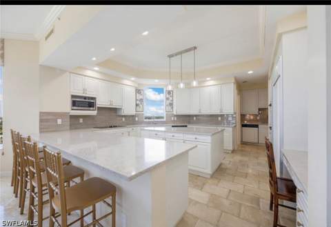 7575 Pelican Bay Blvd 1808, Naples FL - photo 10 of 37