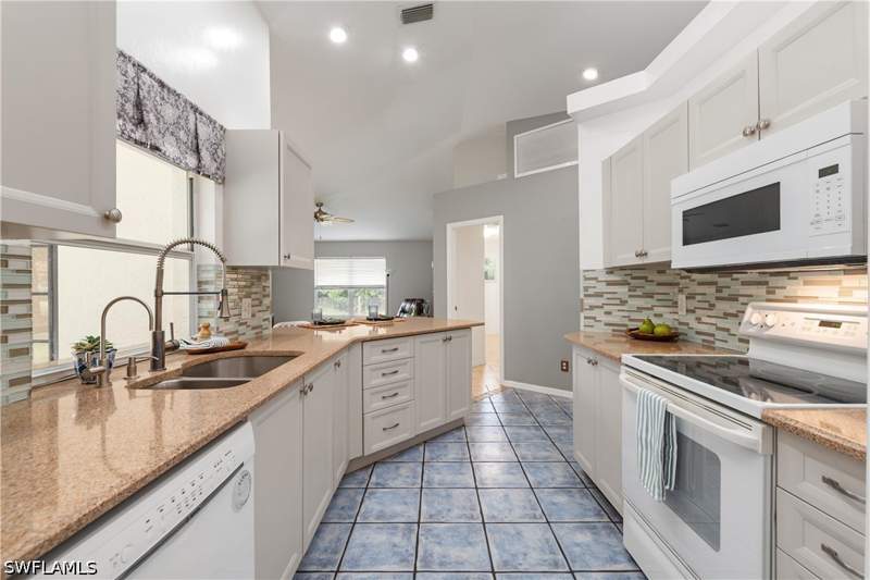 4 bedroom SingleFamilyResidence at 3271 7th Ave NW, Weber Woods, Naples — photo 5