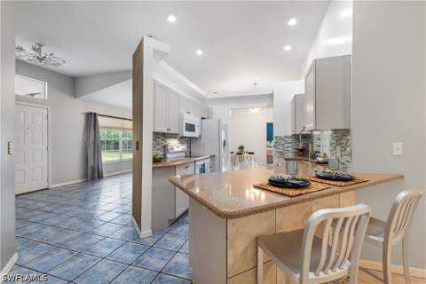3271 7th Ave NW, Naples FL - photo 6 of 32