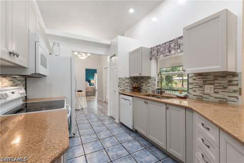 3271 7th Ave NW, Naples FL - photo 7 of 32
