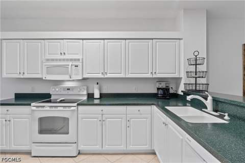 11041 Gulf Reflections Dr 206, Fort Myers FL - photo 13 of 46