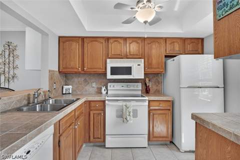 1009 Pine Isle Ln 1009, Naples FL - photo 17 of 41