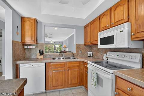 1009 Pine Isle Ln 1009, Naples FL - photo 20 of 41