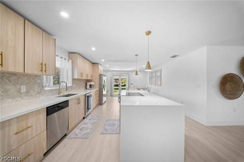 657 Cardium St, Sanibel FL - photo 15 of 47