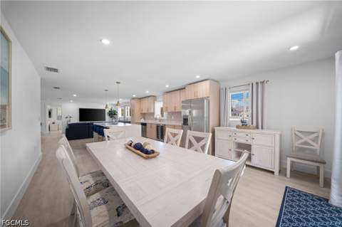 657 Cardium St, Sanibel FL - photo 18 of 47