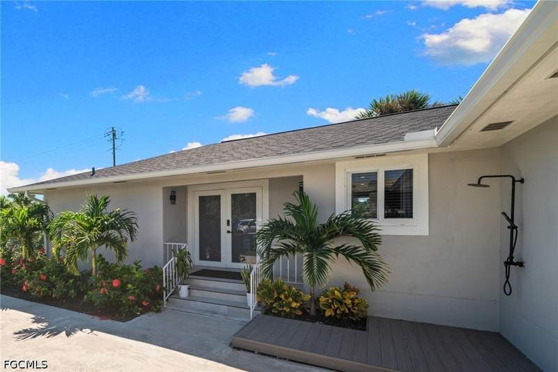4 bedroom SingleFamilyResidence at 657 Cardium St, Sanibel Shores, Sanibel — photo 3
