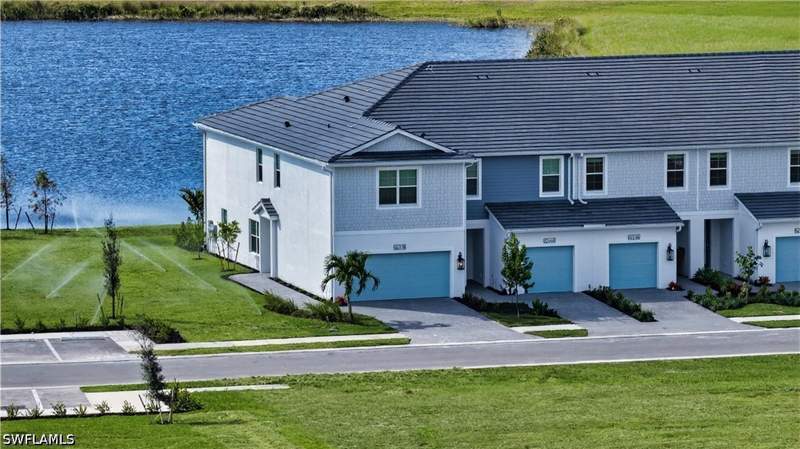 3 bedroom Condominium at 5042 Draco Cir 2906, Skysail, Naples — photo 2