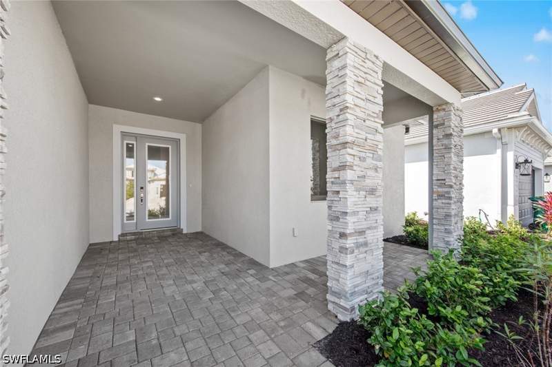 2 bedroom SingleFamilyResidence at 4671 SkySail Dr, Skysail, Naples — photo 2