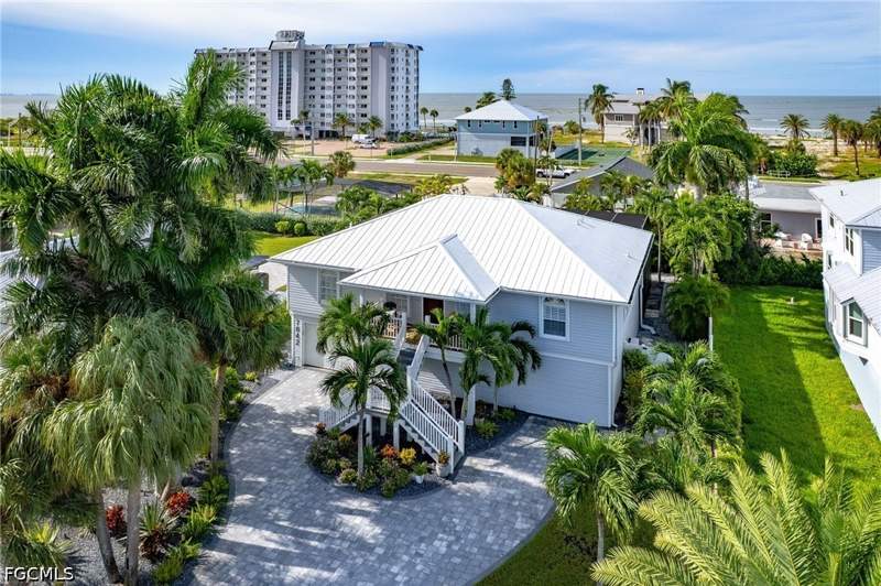 5 bedroom SingleFamilyResidence at 7842 Buccaneer Dr, Laguna Shores, Fort Myers Beach — photo 3