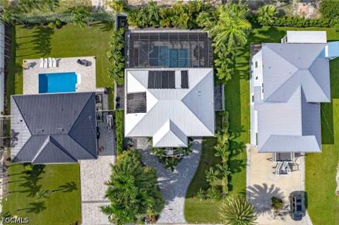 7842 Buccaneer Dr, Fort Myers Beach FL - photo 8 of 48