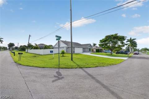 5119 SW 19th Pl, Cape Coral FL - photo 6 of 53