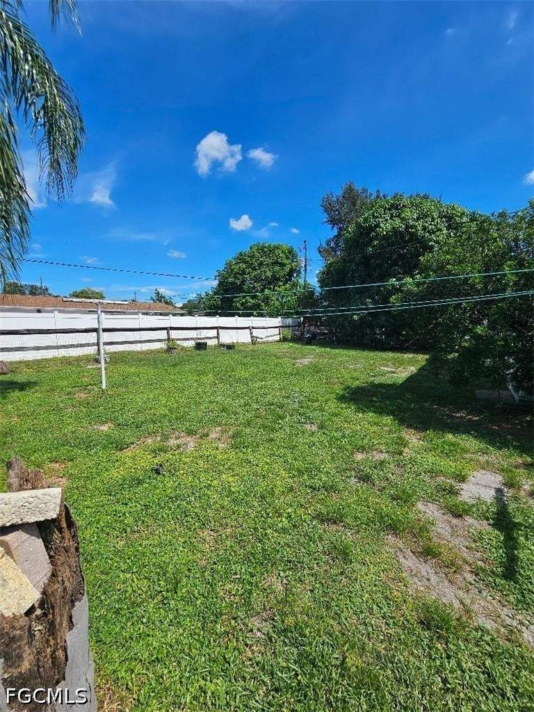 3 bedroom SingleFamilyResidence at 1521 Huntdale St E, Lehigh Acres, Lehigh Acres — photo 5