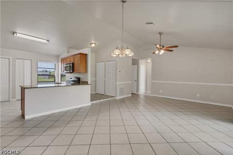 317 NE 10th St, Cape Coral FL - photo 6 of 20